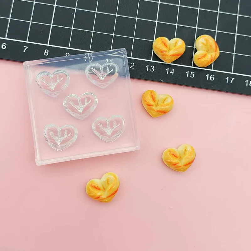 Miniature Heart Shape Bread Silicone Mold Polymer Soft Clay Food Toy Dessert Fasting DIY Epoxry Gule DIY Molds