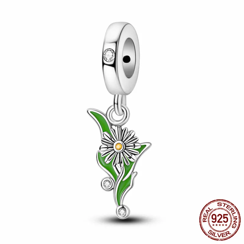 

S925 sterling silver daisy charm beads paired with an original design bracelet – a perfect DIY jewelry gift for women.