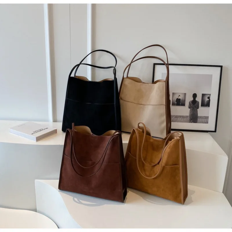 Popular Bucket Female Shoulder Bag New Fashion Luxury Brand Crossbody Bag Versatile Wide Strap Women's Designer Shoulder Bag
