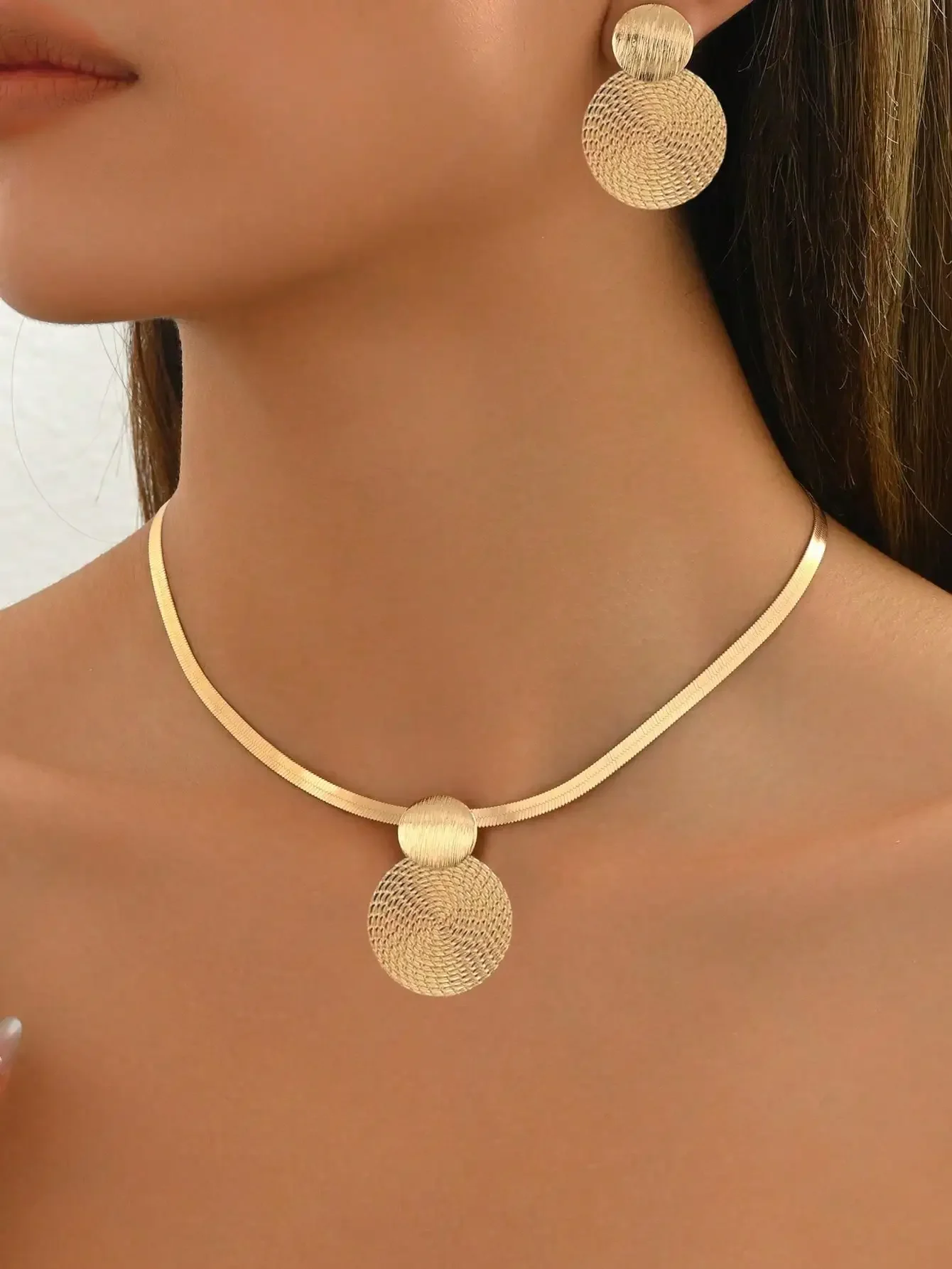 

Gold-Tone Snake Chain Choker Necklace & Earrings Set with Geometric Spiral Pendant