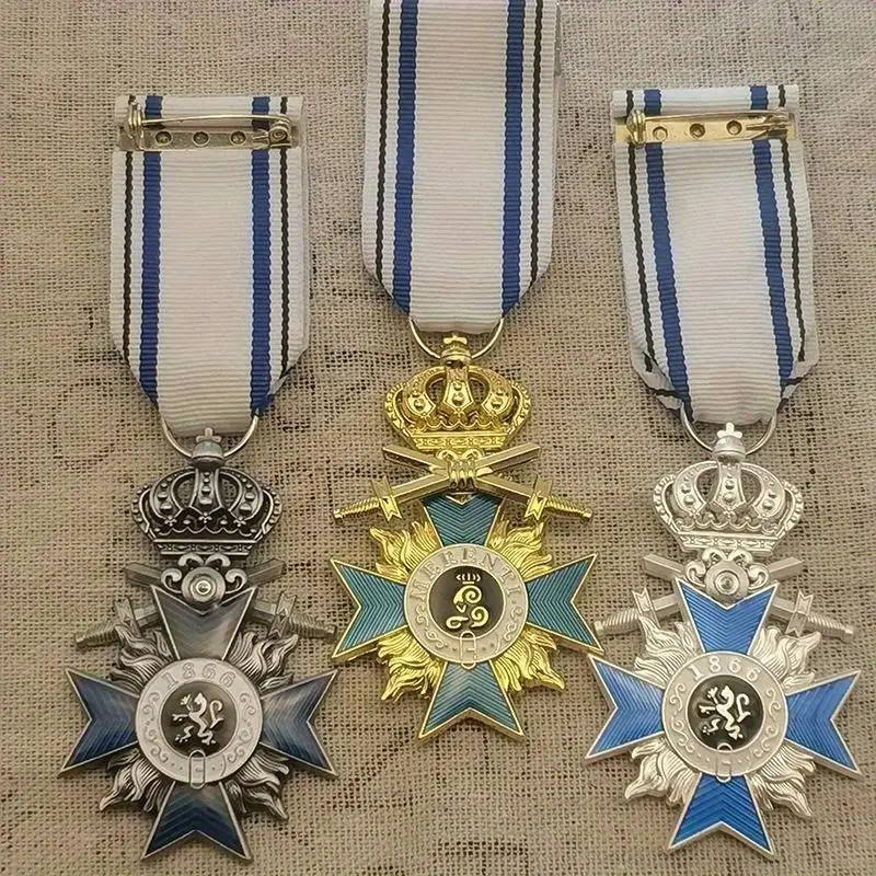 

1Pc Copy Prussian Bavarian Crown Cross Medal Metal Enamel Badge Commemorative Collectible