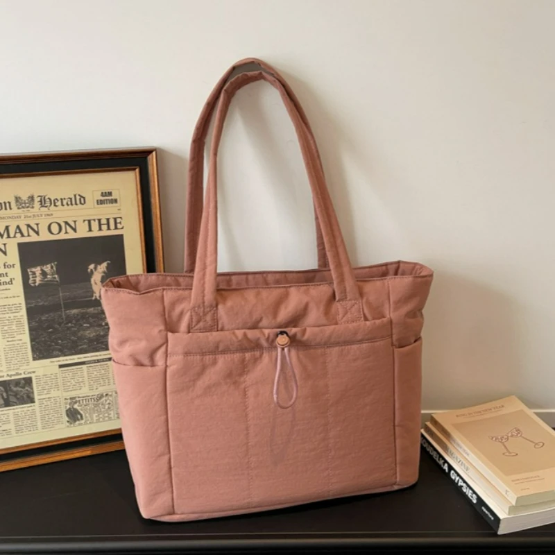 

Новая стеганая сумка через плечо с большой вместимостью, удобная и универсальная, текстурированная сумка-тоут для ноутбука, легкая сумка-кроссбоди для женщин