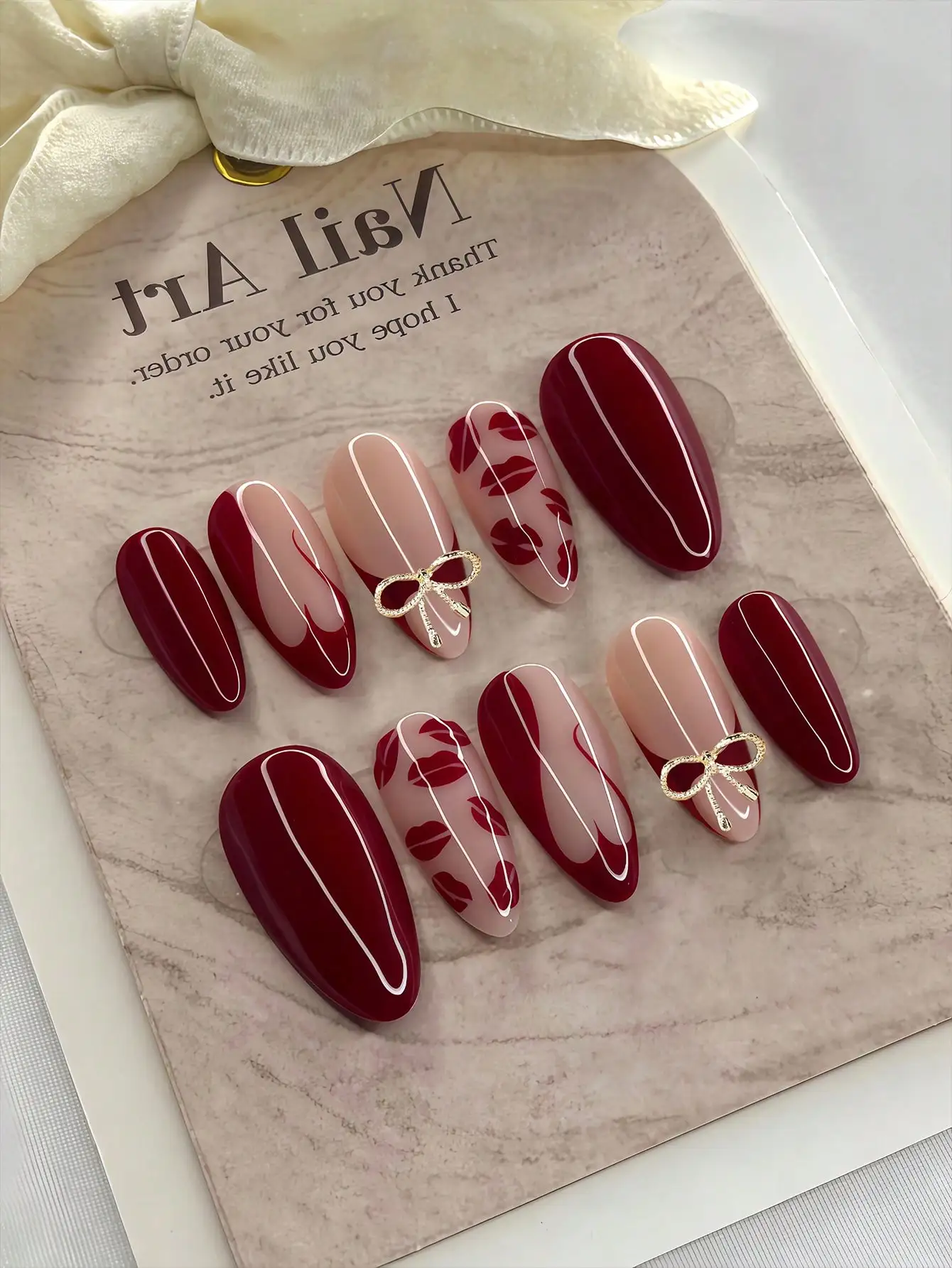 30 autocollants pour ongles en acrylique rouge en forme d'amande, style Y2K, faux ongles 3D avec décorations en forme de nœud, adaptés aux salons de manucure