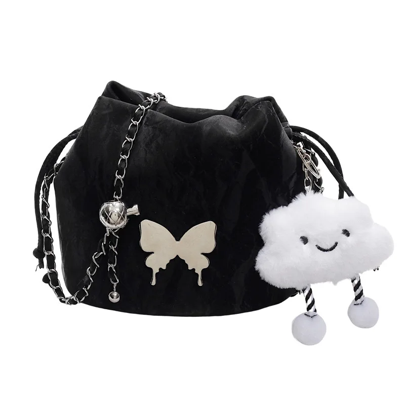

Niche Personalized Butterfly Decoration Crossbody Bag Chain Small Bag Women's Solid Color Versatile Single Shoulder Bucket Bag