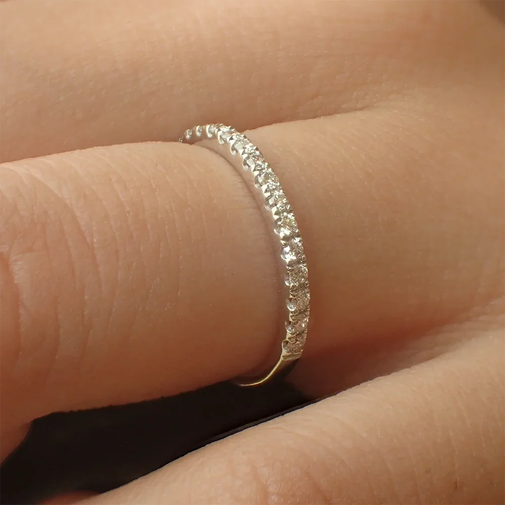 Micro Pave 1.5mm keabadian Band semua Moissanite berlian cincin 925 perak murni disepuh emas 18k setengah keabadian cincin untuk wanita