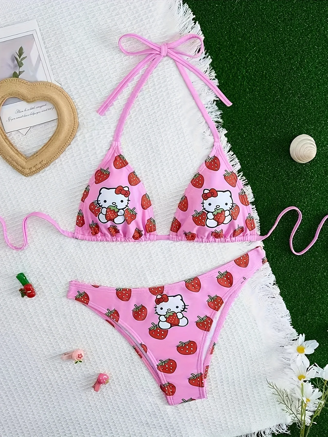

2 шт./компл. Hello Kitty Strawberry Cute Cartoon Gir Bikini Small Breast Gathers Beach Vacation Style