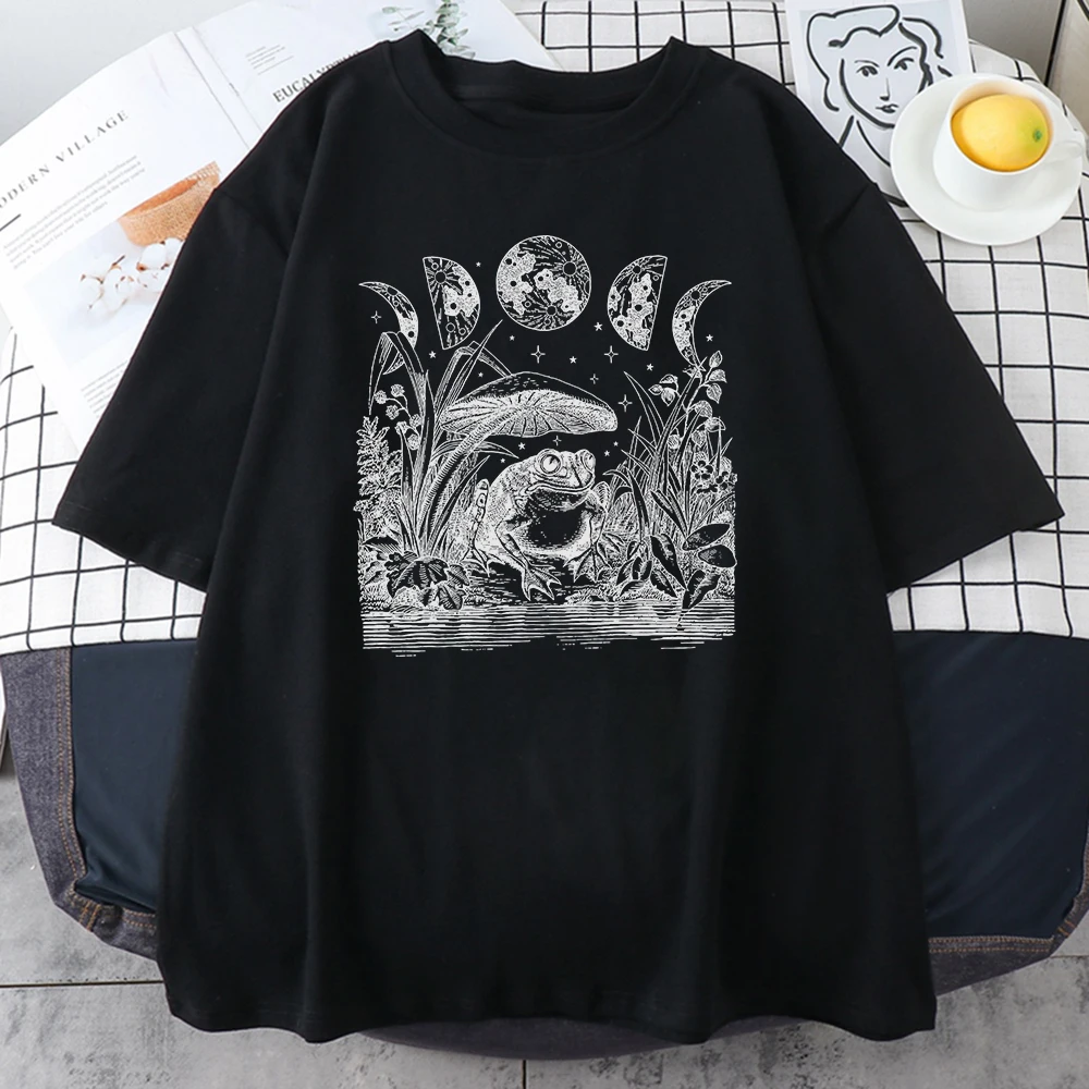 Cute Cottagecore Aesthetic Frog Mushroom Moon Witchy Men Tee Clothing Vintage Casual Oversize Cotton T-Shirts Creative Mans Tops