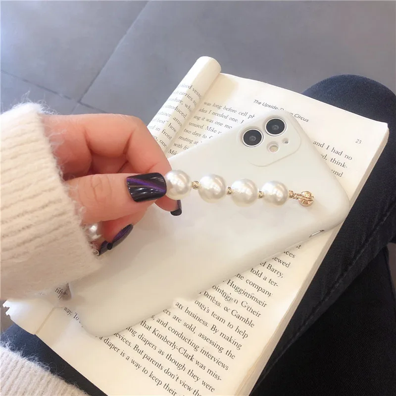 화이트 진주 팔찌 체인 삼성 갤럭시 A13 A23 A33 A53 A73 A14 A34 A54 A04 A04E M13 M32 M23 M33 M53 4G 5G 커버