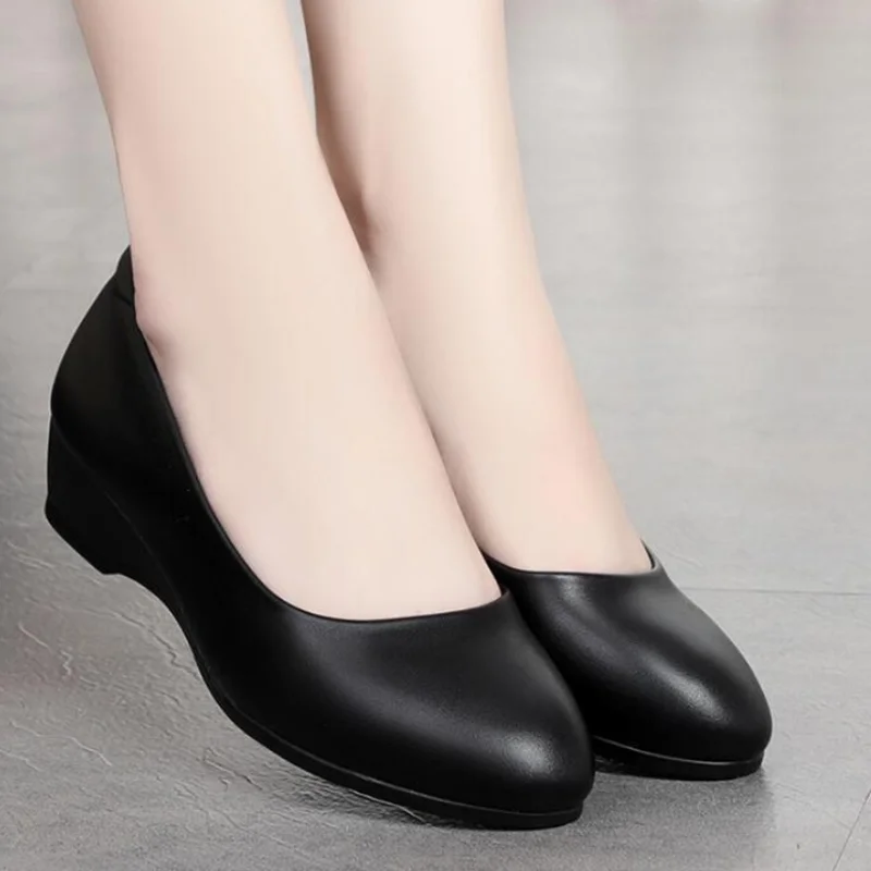 Women Fashion Round Toe Light Weight Red Patent Leather Slip on Wedge Heel Shoes Female Black Office Heels for Spring A144