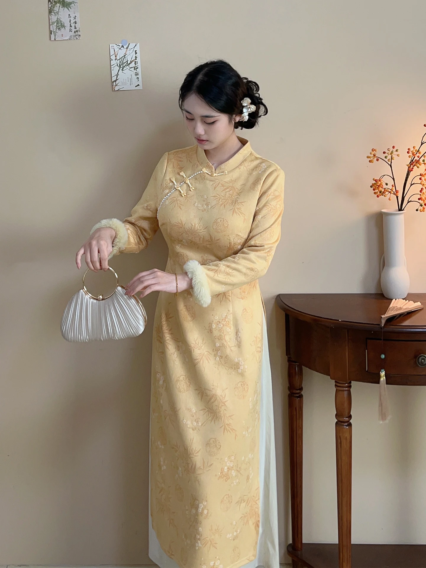 

Женское платье больших размеров с имитацией двух частей, на флисовой подкладке, с крупным цветочным принтом, с завышенной талией, длинное, белое, с принтом эпифиллума.