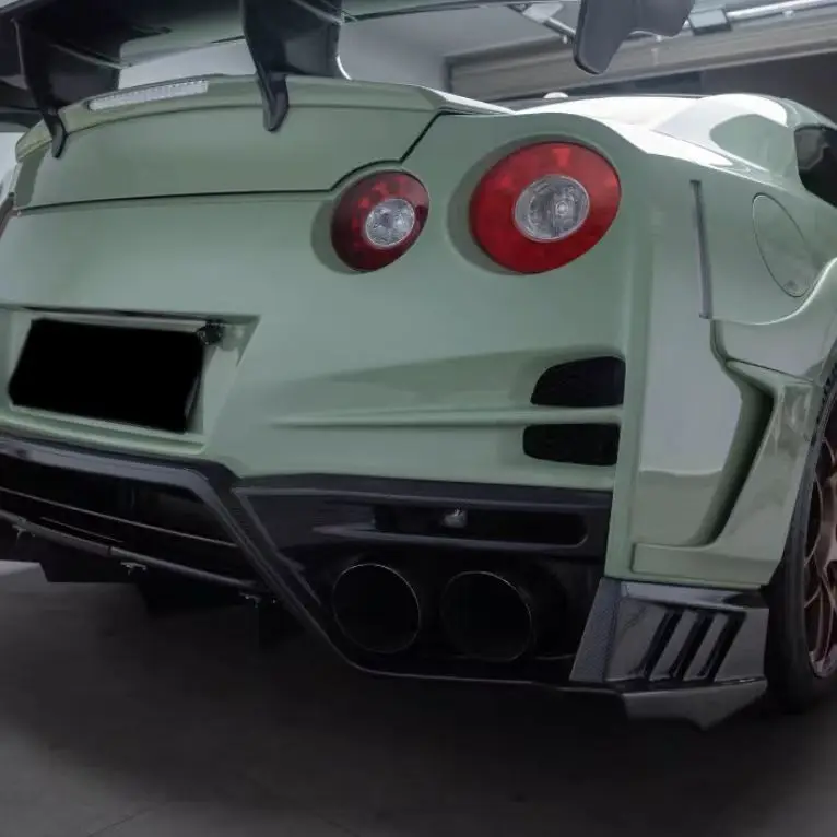 Merci di alta qualitàPer Nissan GTR35 2008-2016 Vecchio modello Aggiornamento Nuovo 2018 Body Kit Paraurti anteriore Paraurti posteriore Gonna laterale