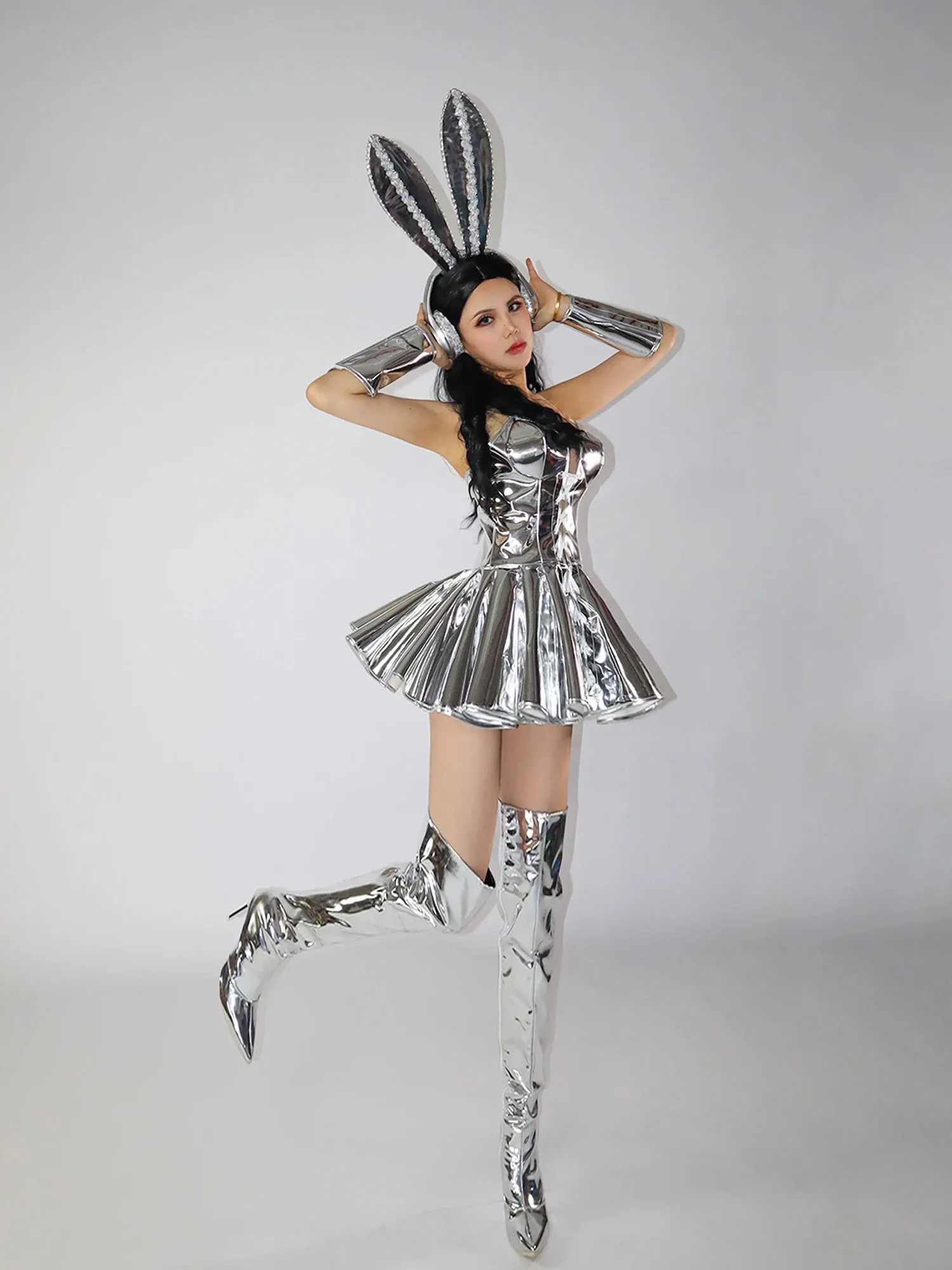 Sexy Gogo Danser Zanger Drag Queen Toekomst Technologie Cosplay Kostuum Vrouwen Zilver Laser Leer Verjaardagsfeestje Strapless Jurk