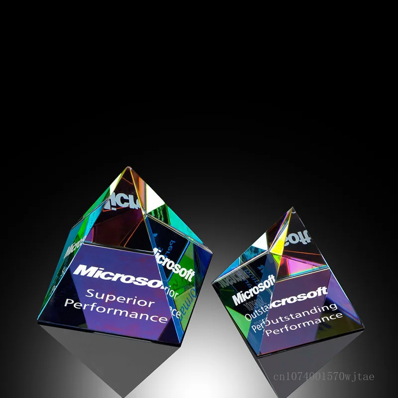 

Customized Pyramid Award Crystal Trophy Enterprise Excellent Employee HomeDecoration Honor Etiquette Supplies Triangle Medal 1Pc