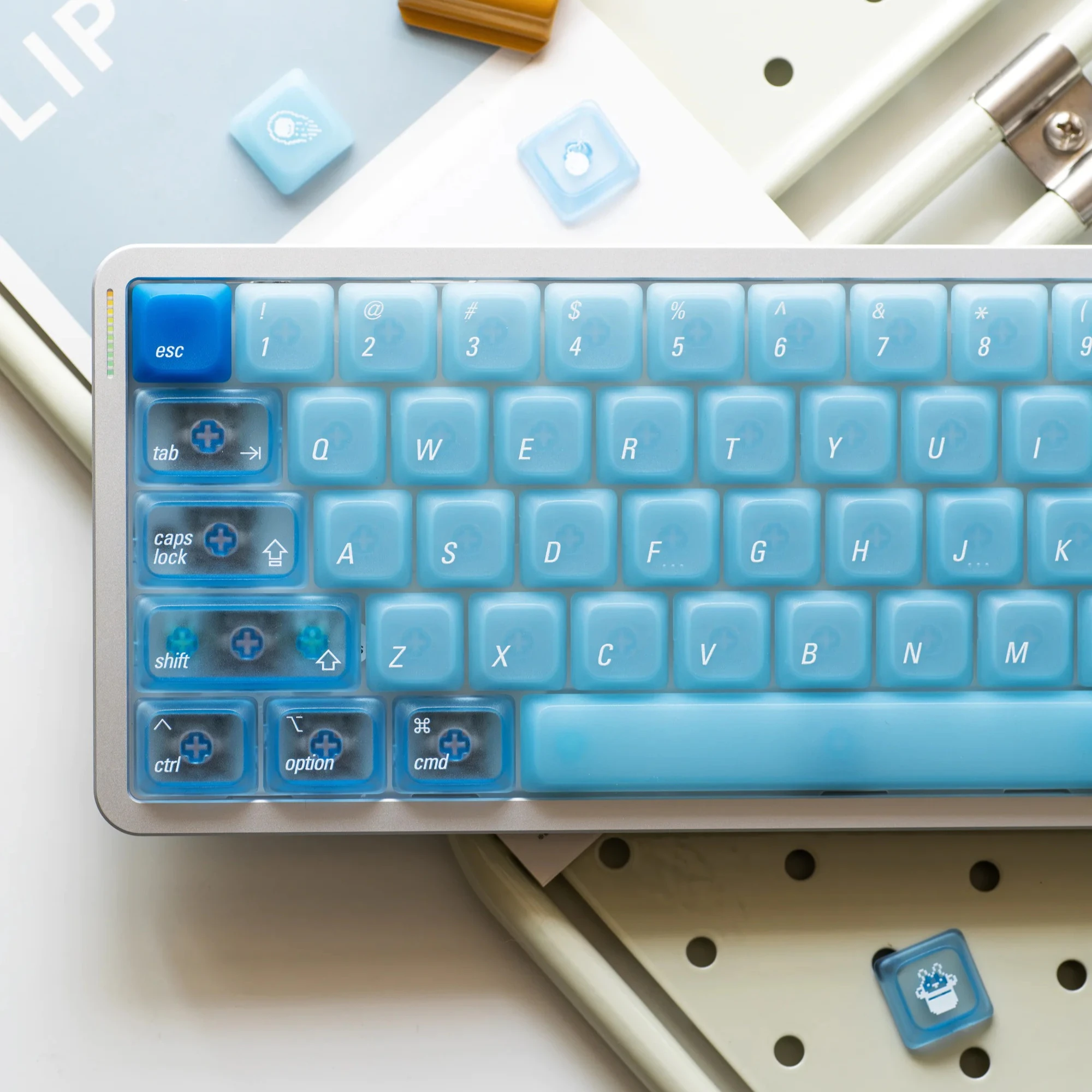Lelelab Ocean Blue Low Profile Keycaps Set Blue Foggy PC Keyboard Caps Custom Keycaps for Mechanical Keyboard Accessories MX view 2