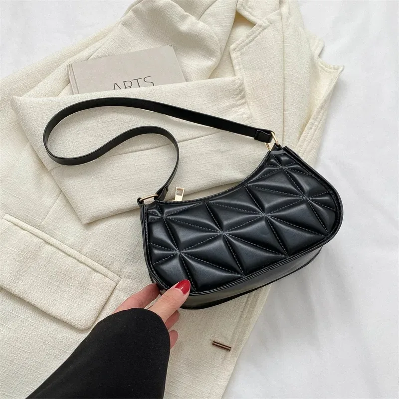 جديد المرأة حقيبة كتف بولي Leather حقيبة جلدية تحت الإبط بلون حقائب اليد الترفيه التنقل حقائب بيد صغيرة موضة سستة مخلب