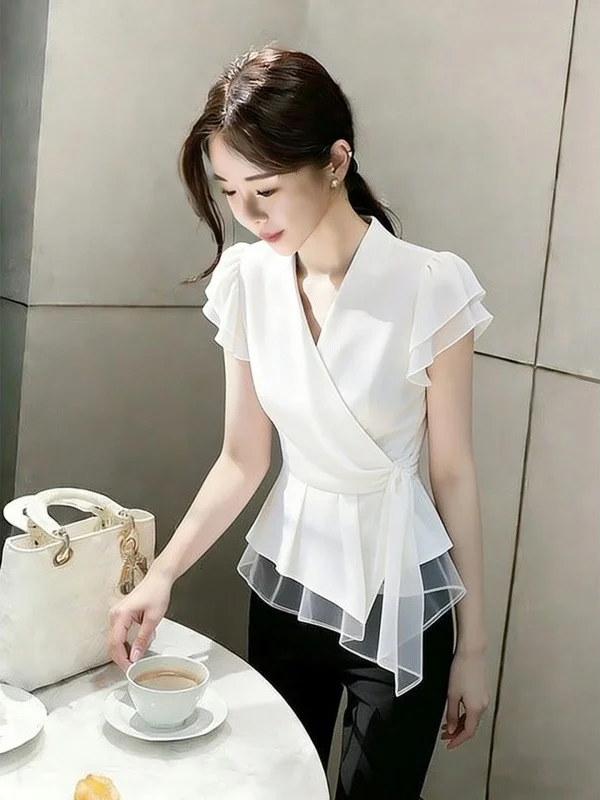 

Summer New White Lace Trim Belted Shirt 2026 Luxury Sensation Waist Cinching Slimming Top Korean Style Regular Sleeve V-Neck