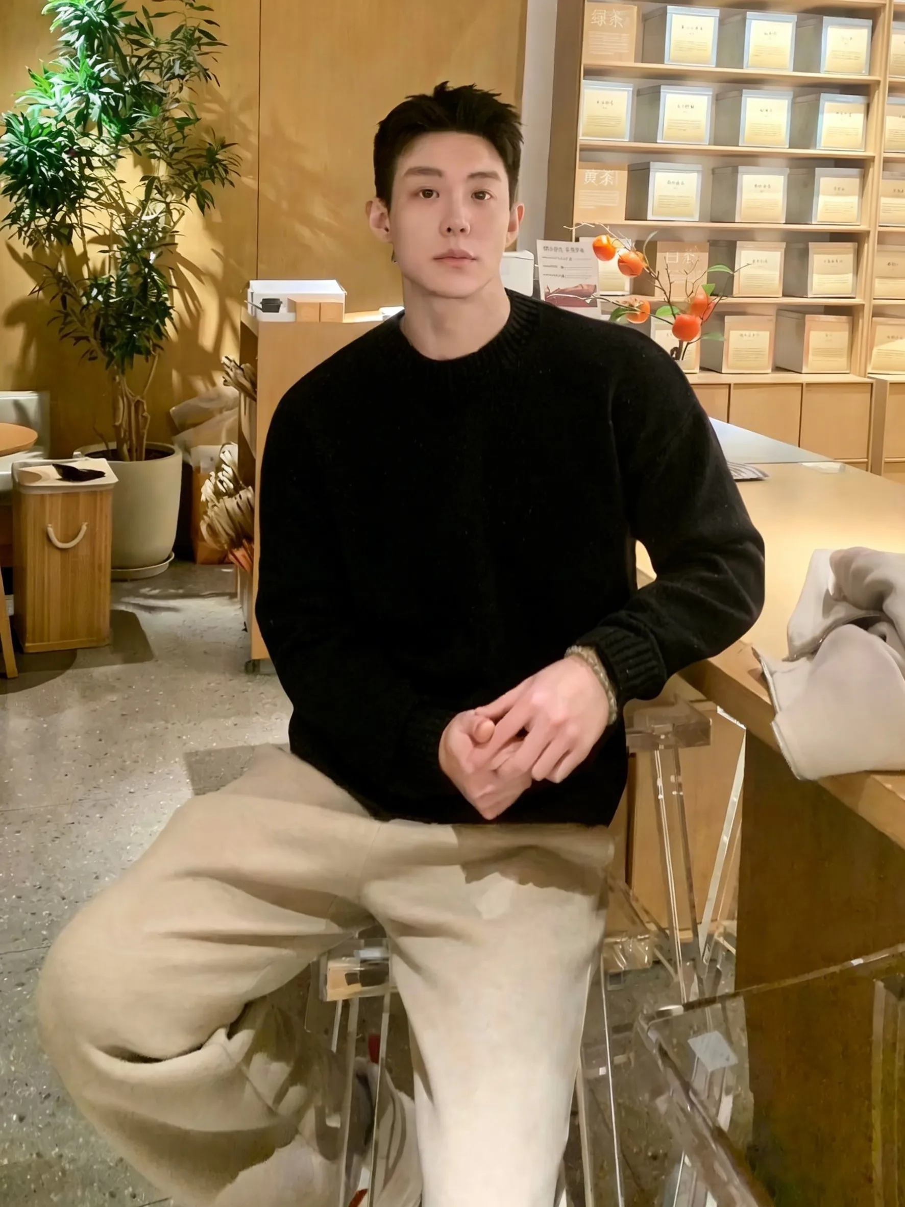 

Men's Bla Thiened round Ne Fce Lined Knitwear Winter Casual Sle Comfortable Loose Fit Long Sve Base Layer irt