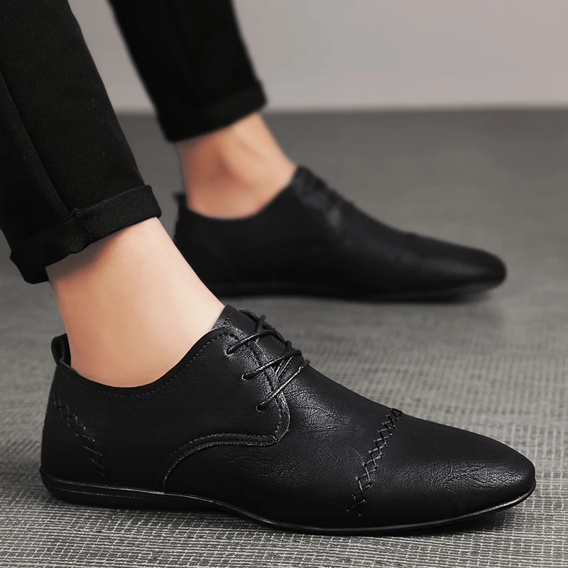 Hand Stitched Fashionable Leather Casual Shoes for Men Lace Up Non-slip Business Comfortable Leisure Flats