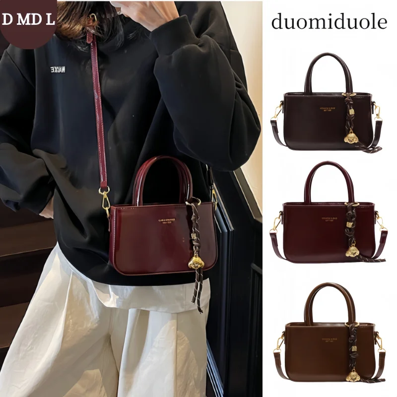 

2026 Весенняя роскошная бордовая красная матовая сумка через плечо из искусственной кожи в стиле ретро, женская сумка через плечо с металлической пряжкой и подвеской, многосторонняя повседневная модная сумка для чтения