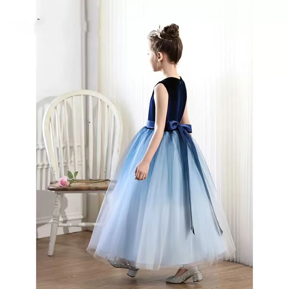 Abito da ragazza di fiori alla caviglia blu royal sfumato personalizzato con cintura con fiocco in tulle per abito da festa