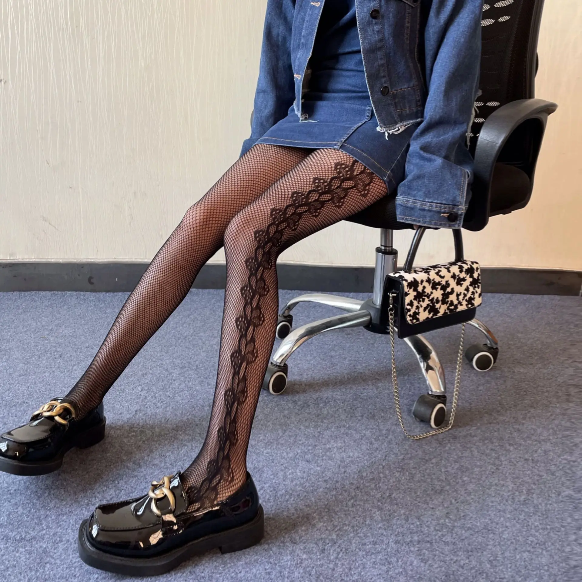 Sexy Black Stockings Side Cactus Totem Flowers Hollow Fishing Net Socks Large Lace Jacquard Pantyhose Female Tide