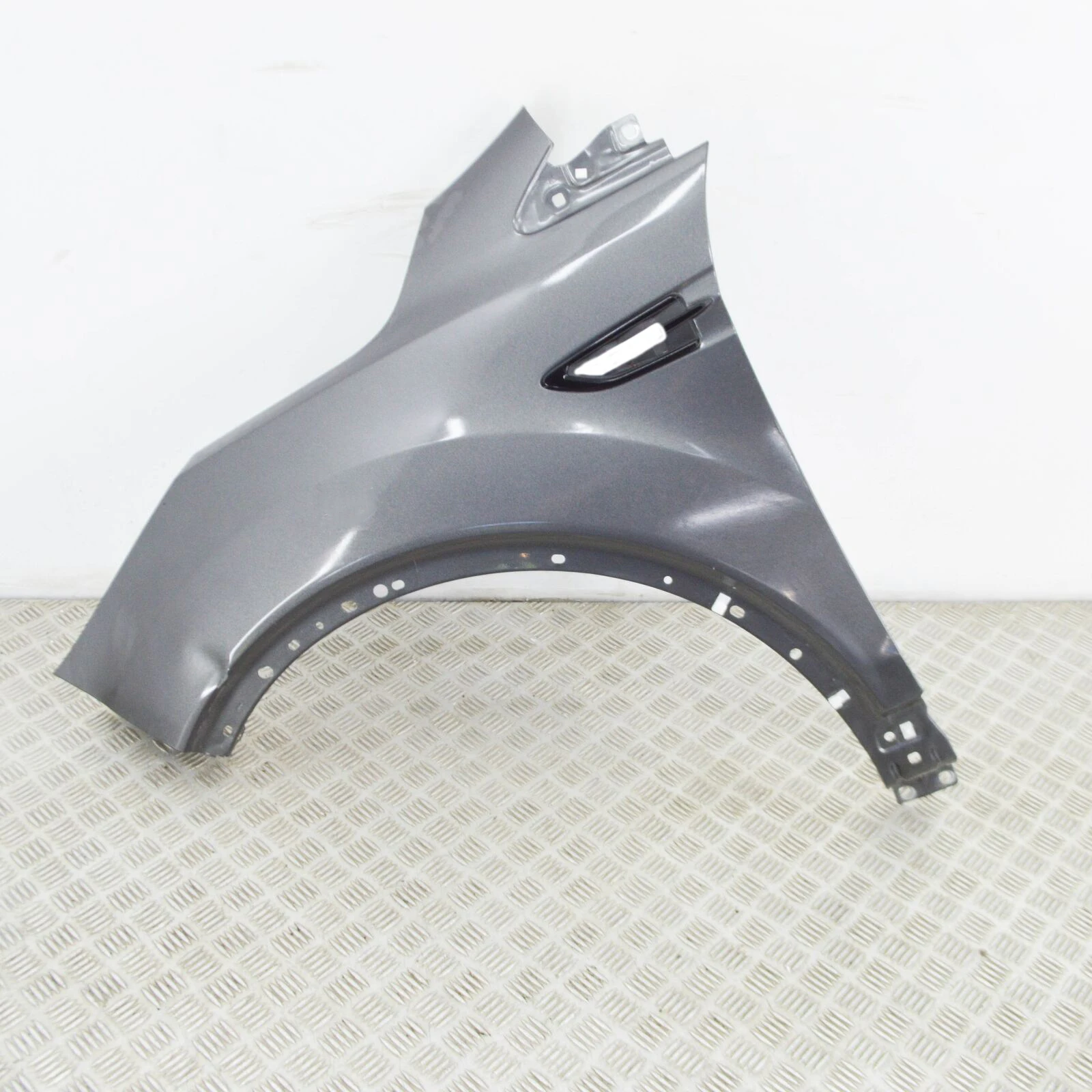 

Car Auto Body Spare Parts High Quality Front for KUGA 2013