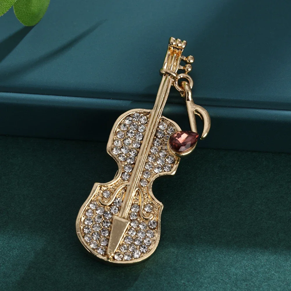 Vintage Elegant Violin Rhinestone Brooches for Women Pink Crystal Music Note Charm Luxury Pins Coat Accessories Jewelry Gifts