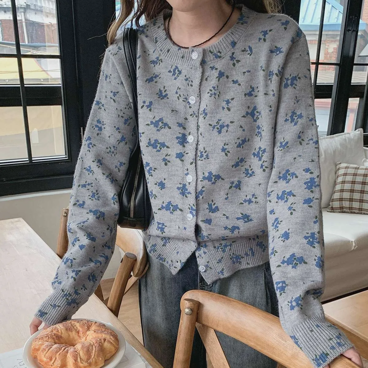 Suéter de punto suelto para mujer, estampado Floral, diseño elegante y versátil, cárdigan abierto juvenil dulce de otoño