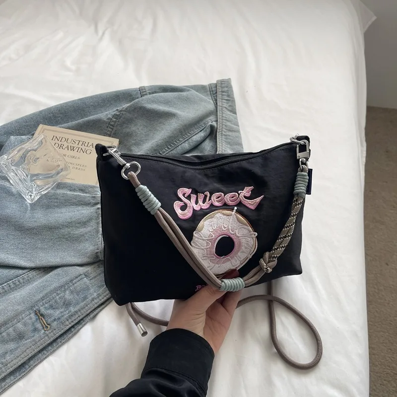 

Women's niche design bags, women's fashion small shoulder bags, small square bags, trendy handbags, shoulder crossbody bags