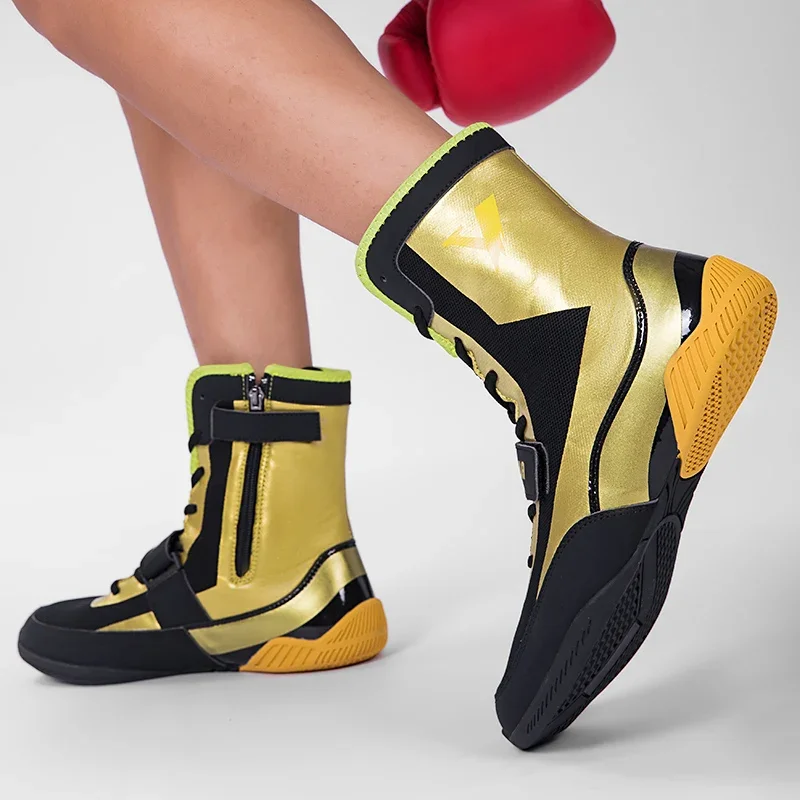 Scarpe da boxe di grandi dimensioni 39-47 per uomo scarpe da allenamento per Wrestling alte scarpe da ginnastica traspiranti da combattimento comodi stivali da combattimento