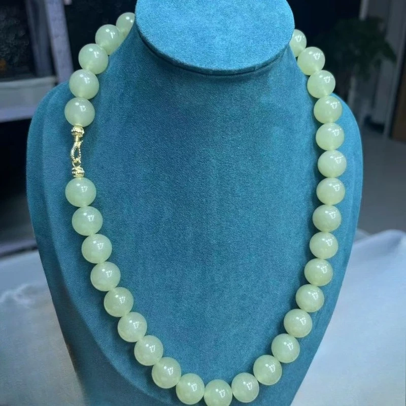 Fresh, Elegant and Generous Light Green Round Bead Necklace