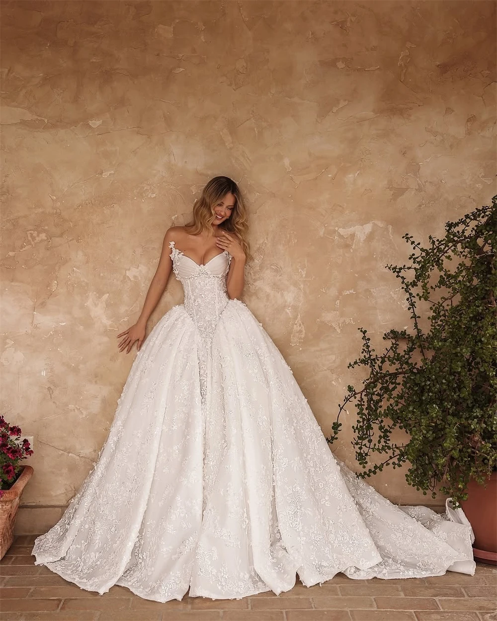 

Customized Elegant White Organza Wedding Dress Elegant Sweetheart Sleeveless Bridal Gown Soft A-Line Chapel Train Robe de mariée