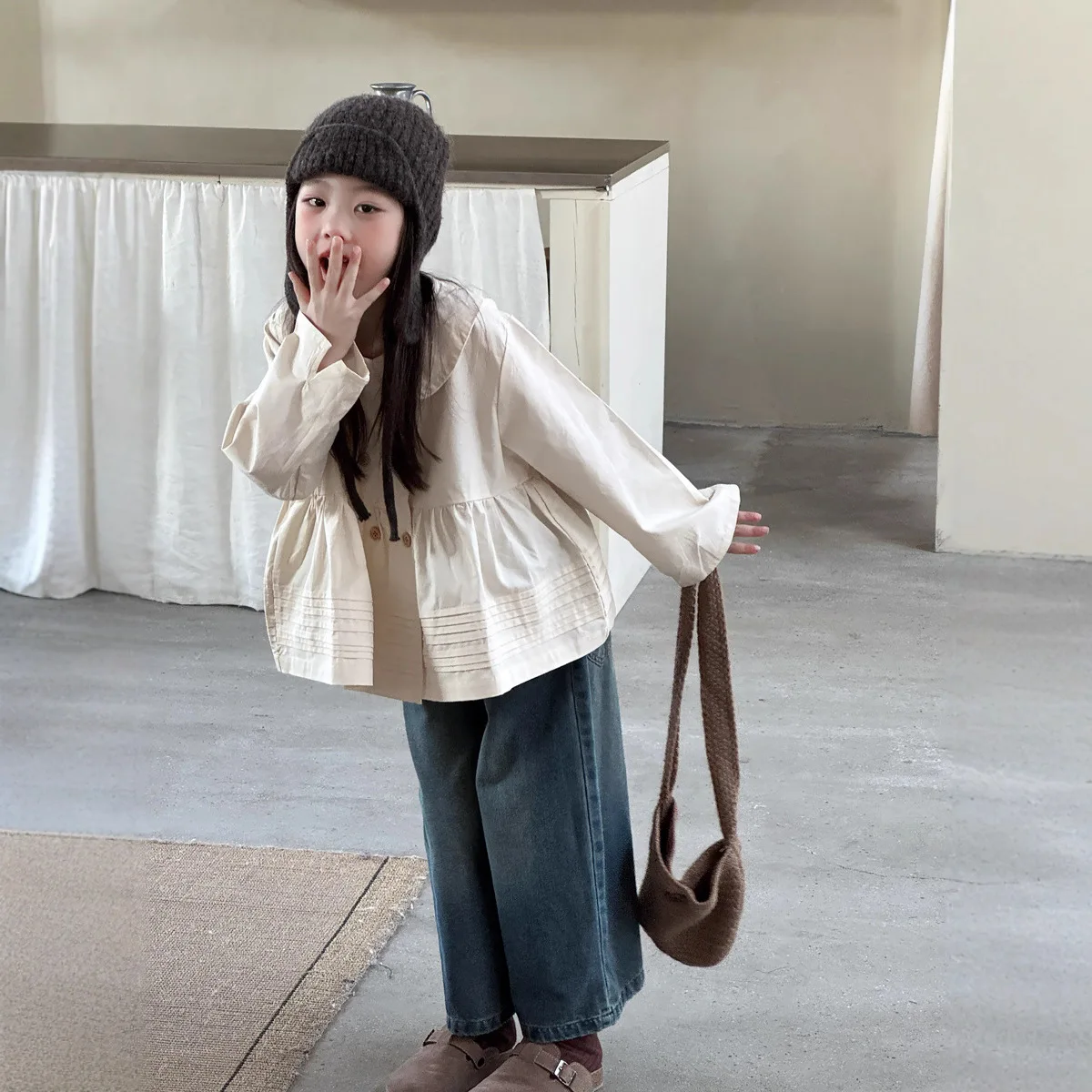 

Girls Spring Autumn Korean Peter Pan Collar Bubble Sleeve Shirt Jacket for Girls Baby Girl Lantern Sleeve Doll Shirt