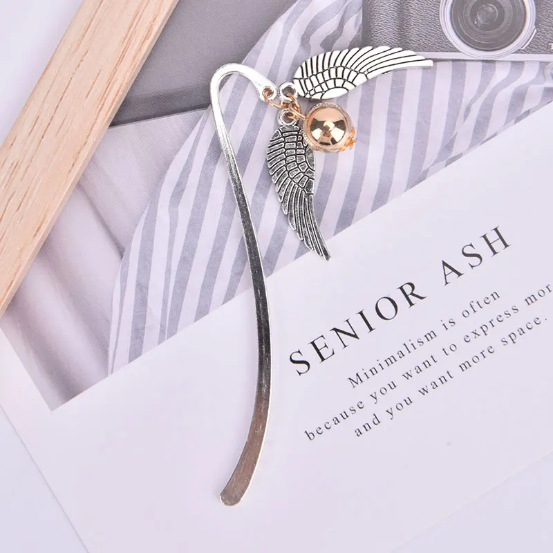 1Pc Vintage Wing Shape Bookmark Reading Page Mark School Office Supplies