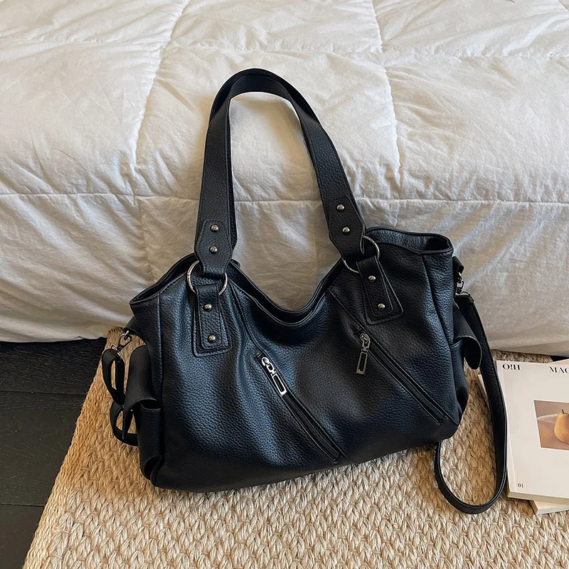 

Женская черная кожаная сумка-тоут с металлическими акцентами и карманами на молнии, большая вместительная повседневная повседневная сумка через плечо, сумки 2026