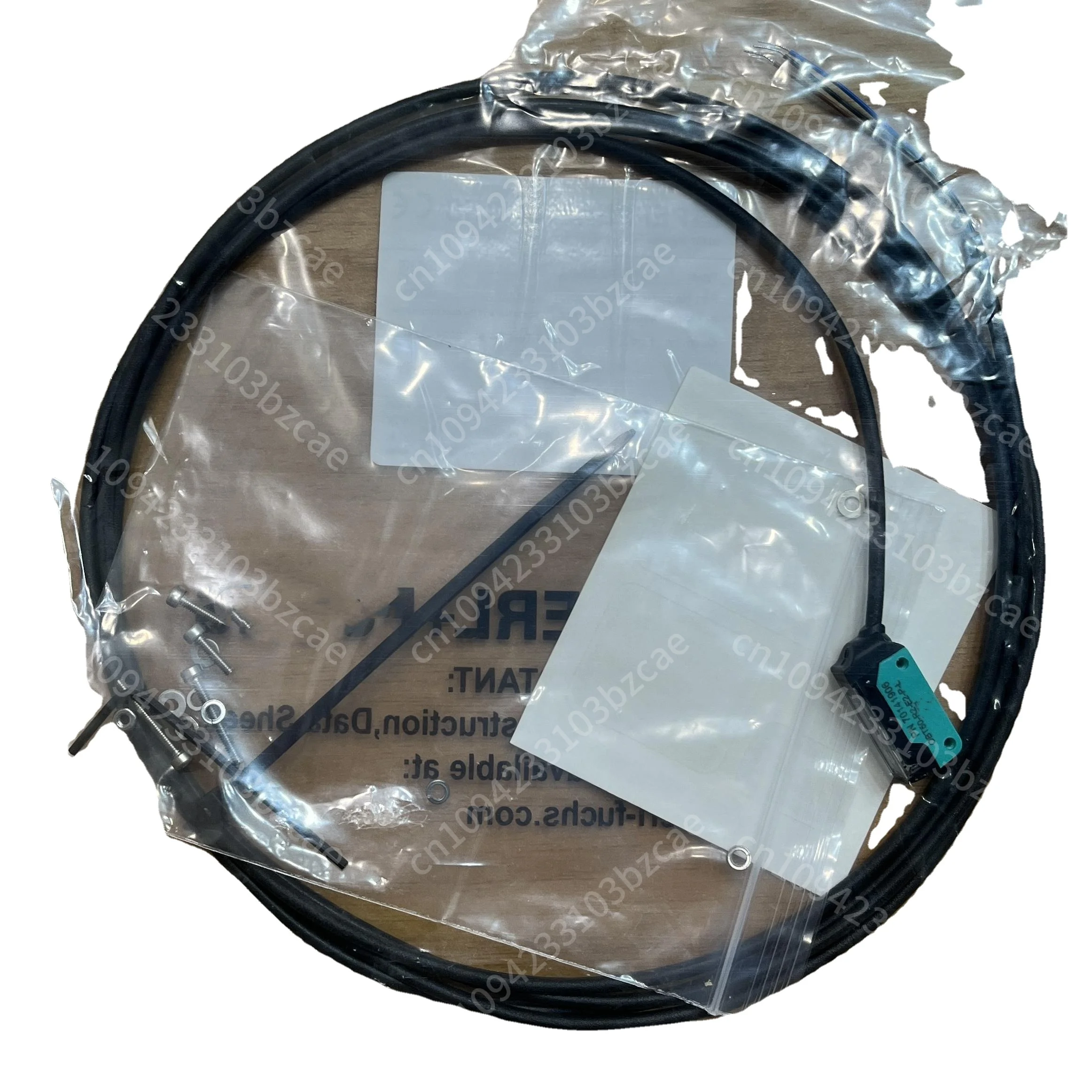 Good Price Original and New Hot Sale Reflective Sensor Photoelectric Switch Sensor OBT50-R2-E2-P-L