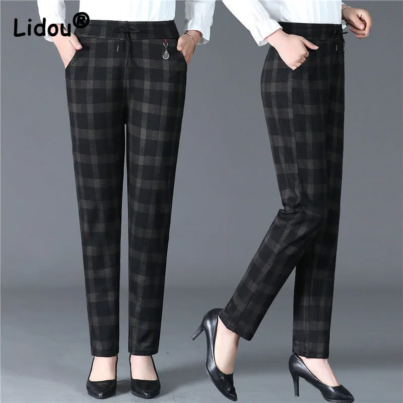 Plus Size Checkered Stitching Women Trousers Middle-aged Pockets Elastic Waist Ankle-length Pants Three-dimensional Decoration