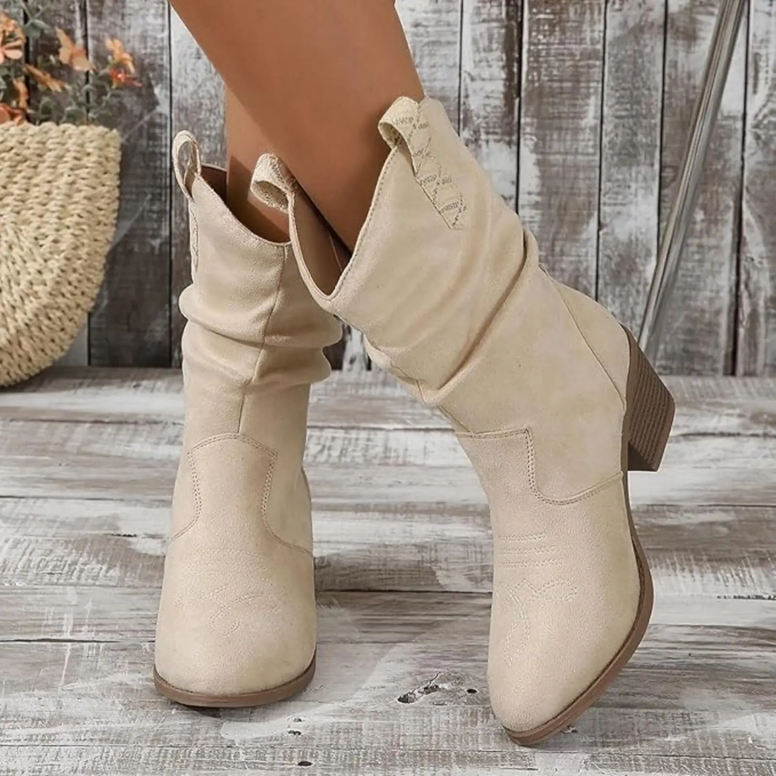 

New Spring and Autumn Boots Round Head Leather Face White Cover Fashion Women's Large Medium Sleeve Boots Women Boots 2025