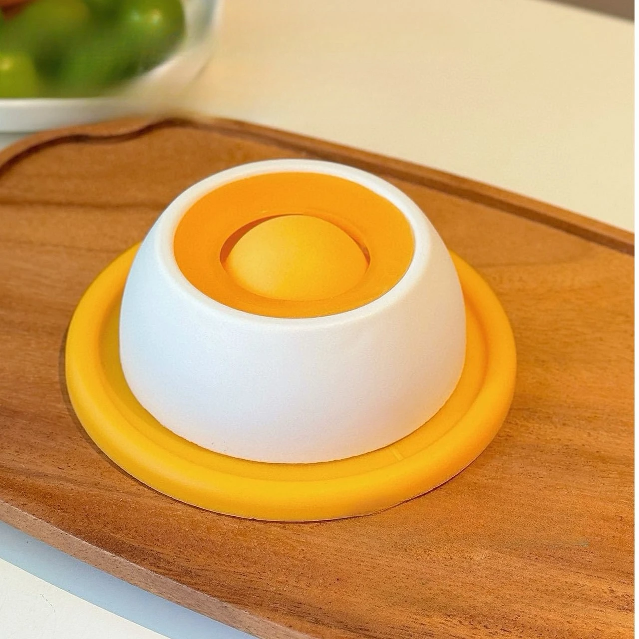 

New Pet Yogurt Licking Plate Anti-spill Slow Feeder Pet Lick Mat Dogs Cats Teasing Bite Resistant Toy Interactive Snack Bowl