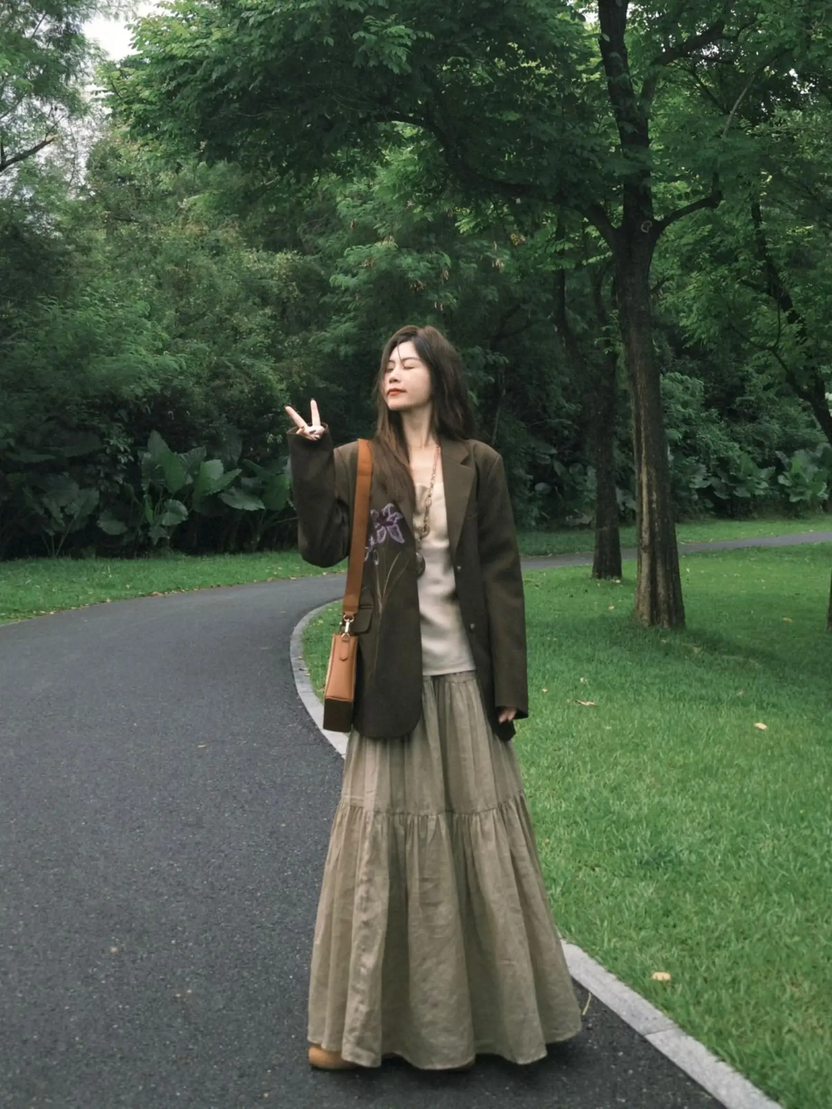 High Quality Casual Khaki Umbrella Skirt Women's Spring Autumn New Style Versatile Commute A-Line Long Skirt
