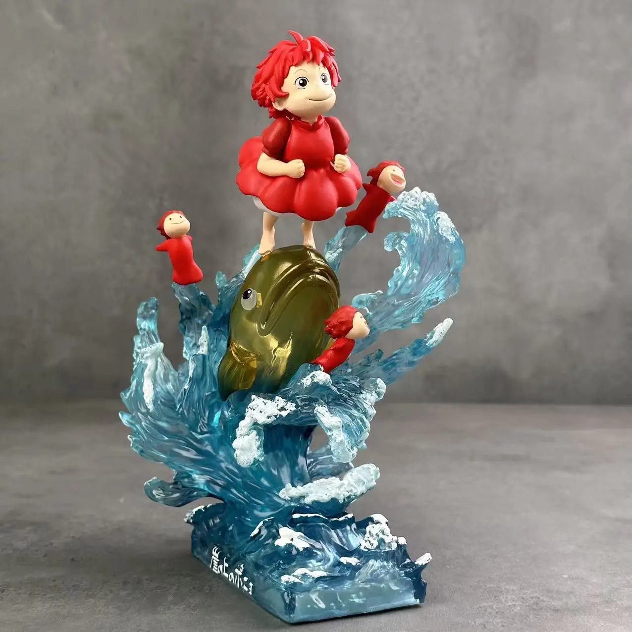 Bandai Shenyin Wave Girl Handmade Cliff Little Goldfish puede brillar Anime escena habitación escritorio modelo caja ciega en caja hecha a mano