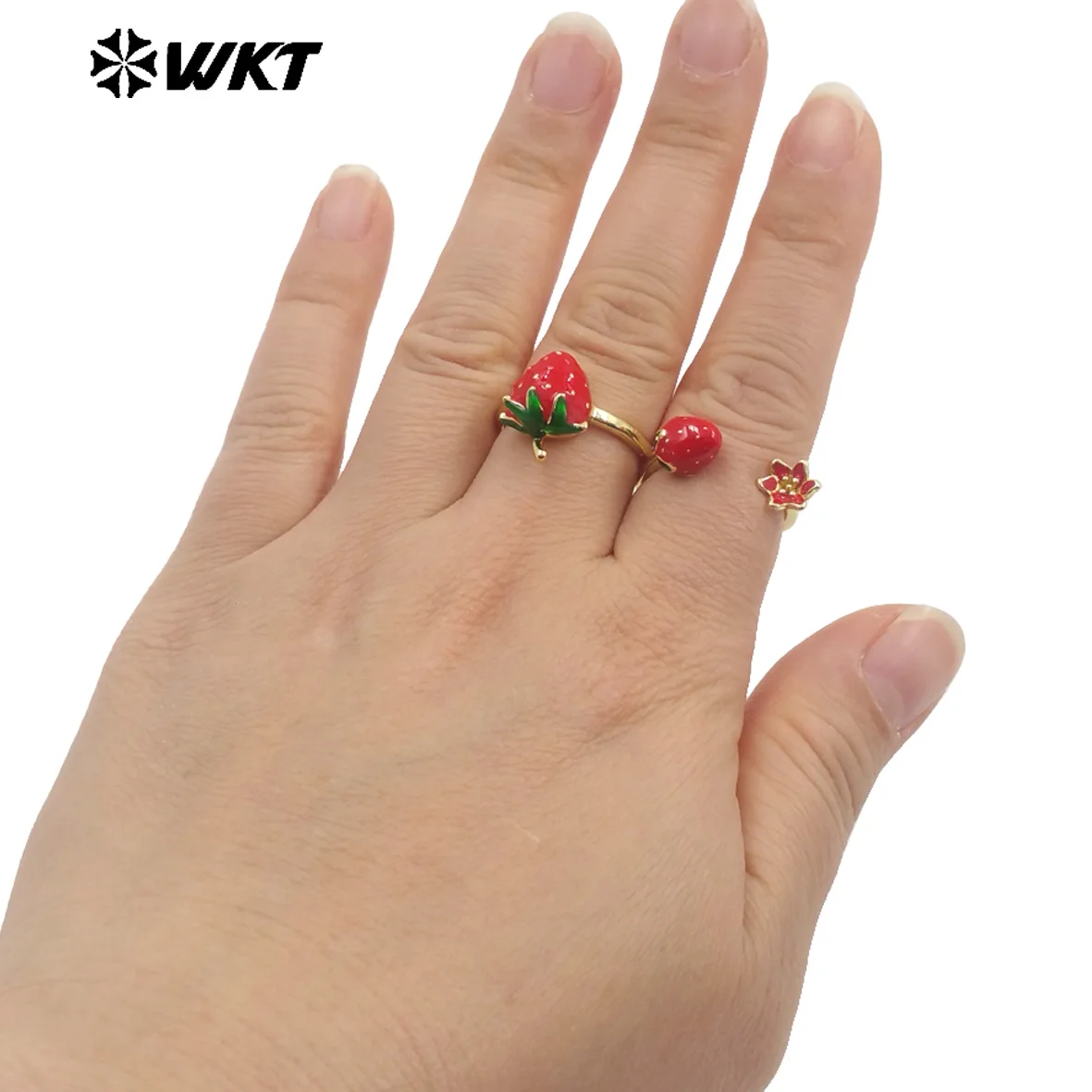 

WT-RF007 New Arrival Yellow Brass With Drop Oil Ring Women Lovely Strawberry Design Gold Plated For Party Jewelry Accessories