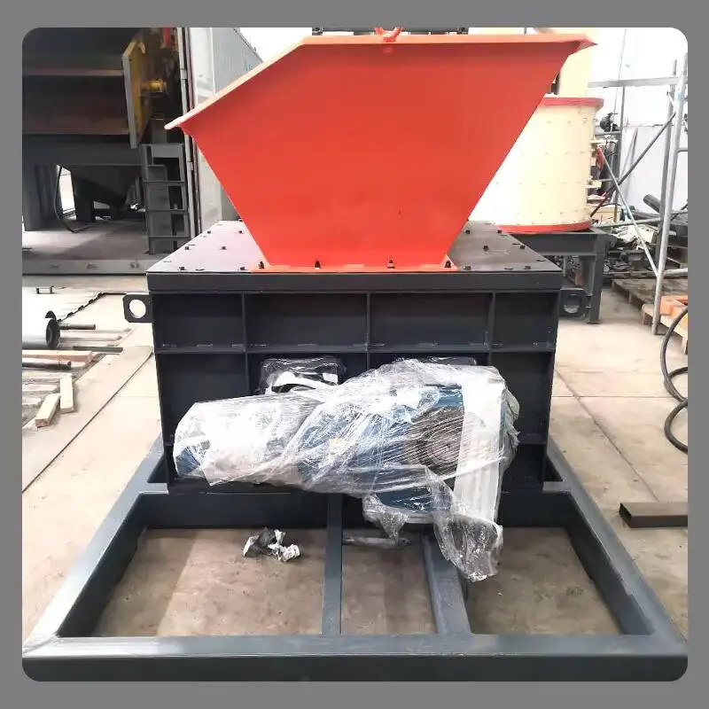 Broyeur de sacs tissés en plastique, équipement efficace à économie d'énergie, Machine à briser les déchets ménagers en tissu