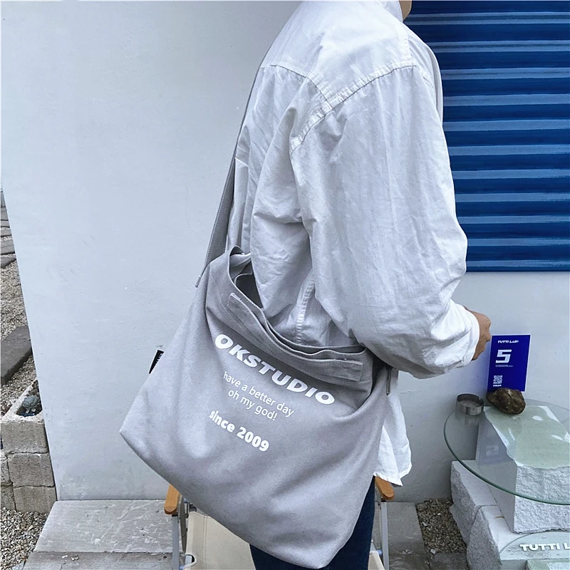 2023 New Designer Handbags Casual Canvas Shoulder Bag Large Capacity Travel Crossbody Bags Cotton Fabric Unisex Travel Totes