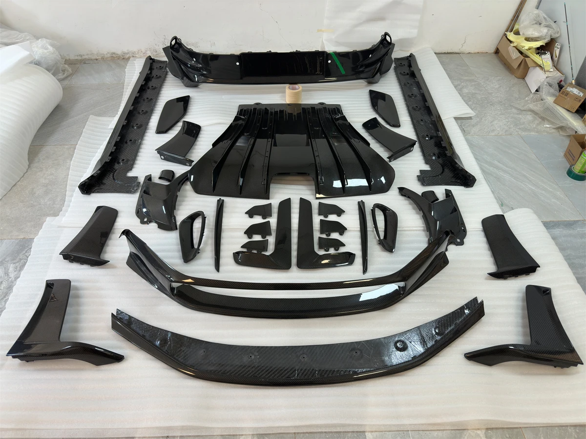 

992 GT3 RS OEM Style Rear Bumper Dry Carbon Fiber Body Kit Automotive Accessories For 911 GT3 RS