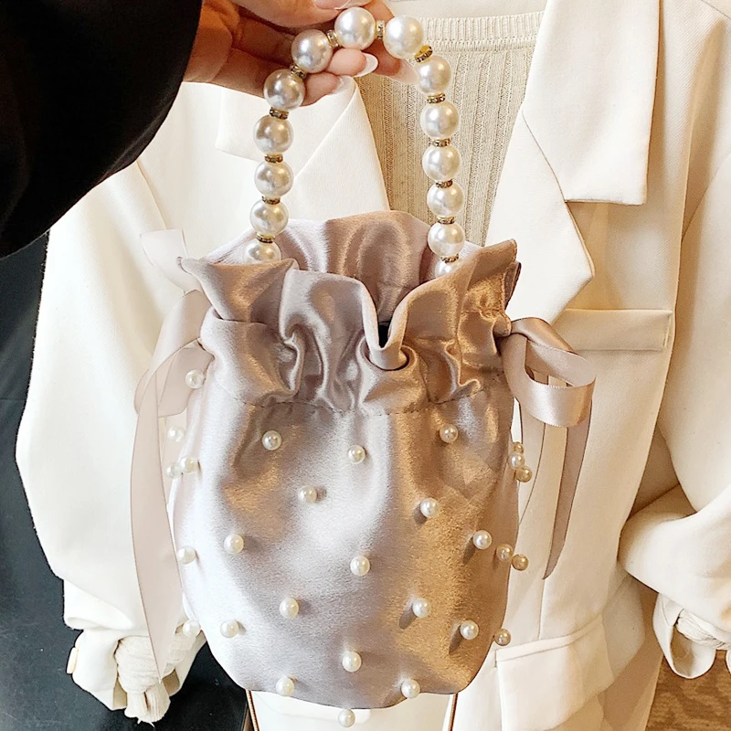 Luxury Pearls Bucket Bag Fashion Drawstring Party Evening Bags for Women Design Handbags and Purse Lady Crossbody Wedding Clutch
