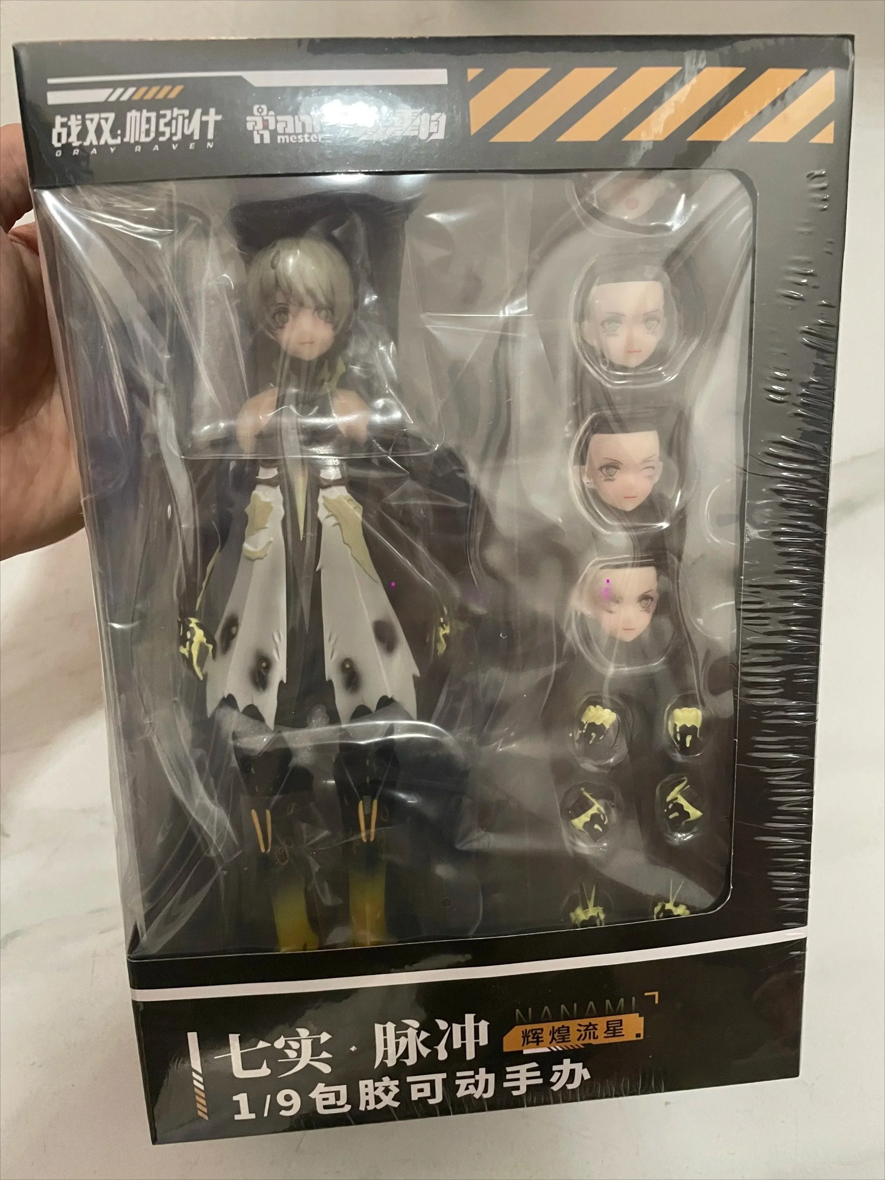 

Animester Nuclear Gold Grey Crow Kuro Games Nanami 1/9 Мобильный костюм Девушка Мобильный телефон Коллекционная модель игрушки