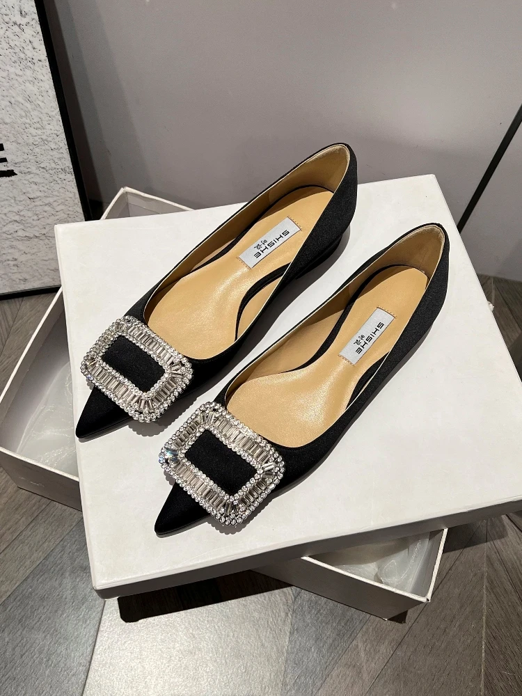 chaussures-elegantes-a-talons-plats-pour-femmes-chaussures-de-ville-a-bout-pointu-ornees-de-cristaux-confortables-materiau-interieur-en-cuir-ultra-doux
