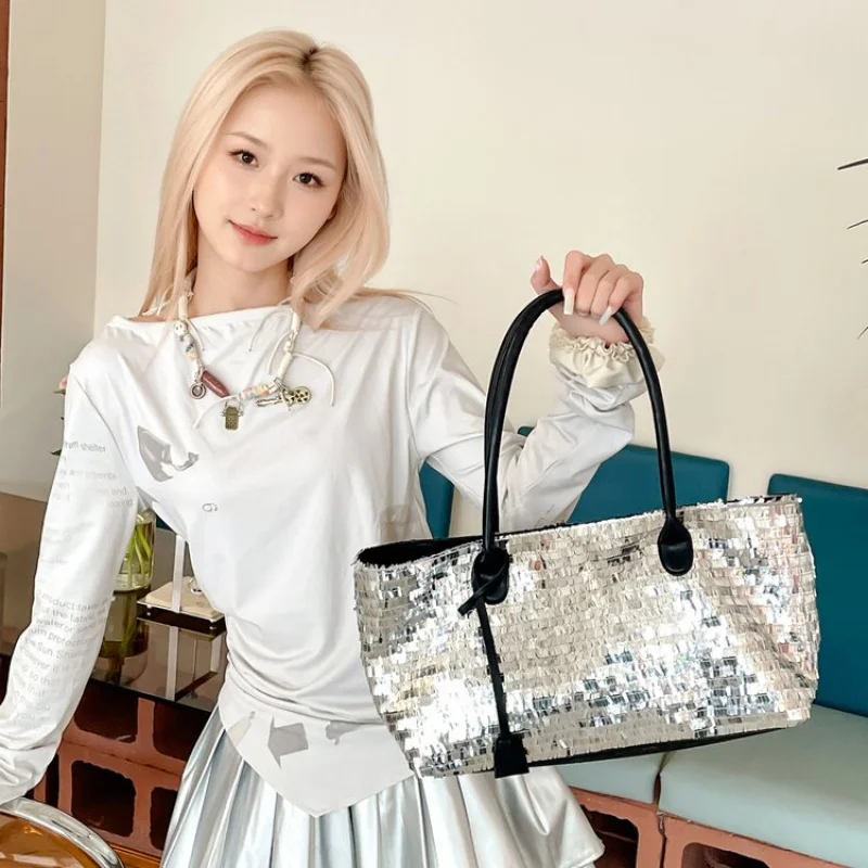 

Ladies Messenger Bag Made Of Orchard-Printed Leather Boasting Casual Paris Neat Daily Modern Style​