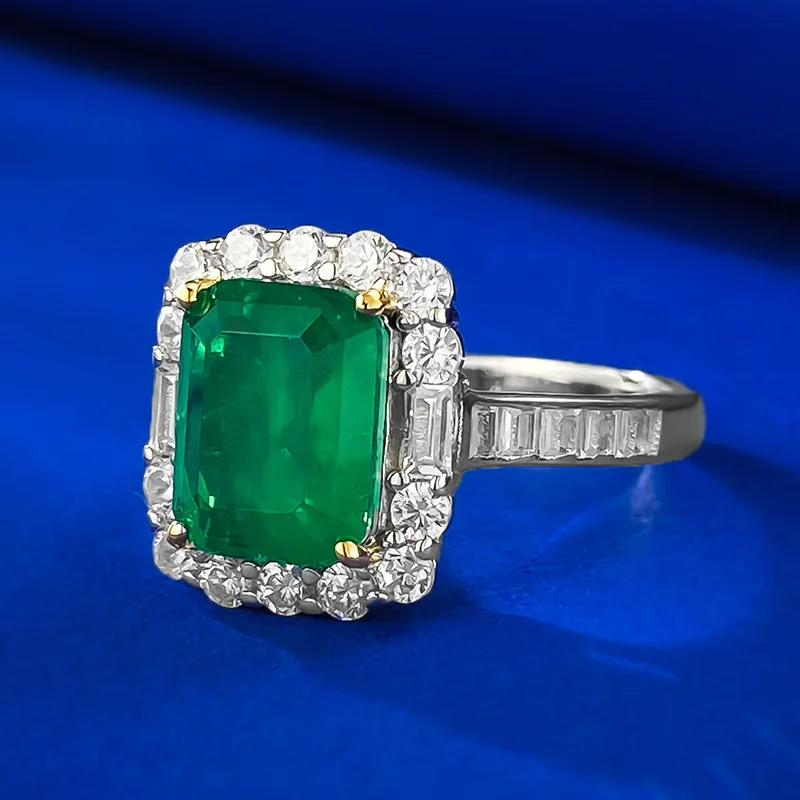 The new S925 sterling silver emerald 2-carat group set full diamond ring is popular in Europe and America for women 7 * 9